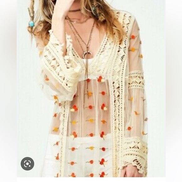 Free People Dresses & Skirts - ✨🤍Free people floral finest heart ♥️ crochet dress🤍✨